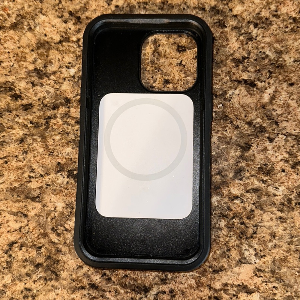 iPhone 13 Pro otter box defender pro xlt